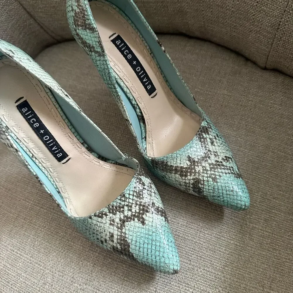 Alice + Olivia Dina 110 Snakeskin Heels - Picture 2 of 7